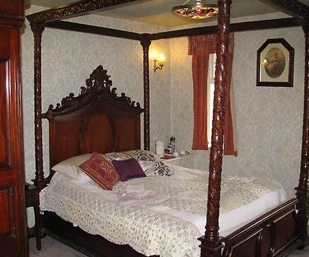 Bull I Th Thorn Hotel Бъкстън Екстериор снимка